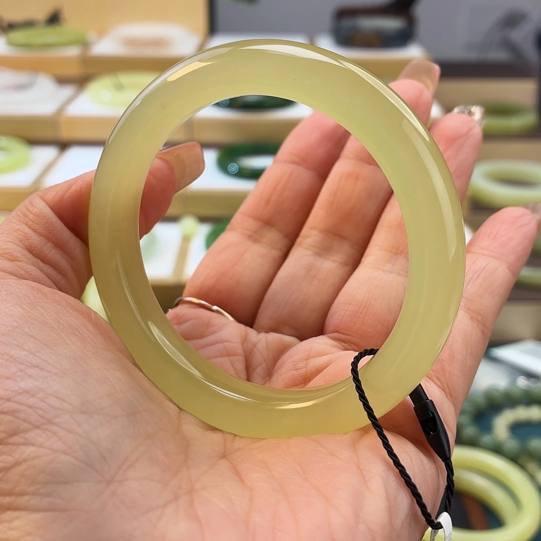 和田玉未镶嵌手镯若羌冰黄口手镯