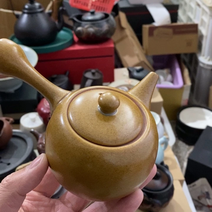 陶瓷艺术品及陶瓷壶