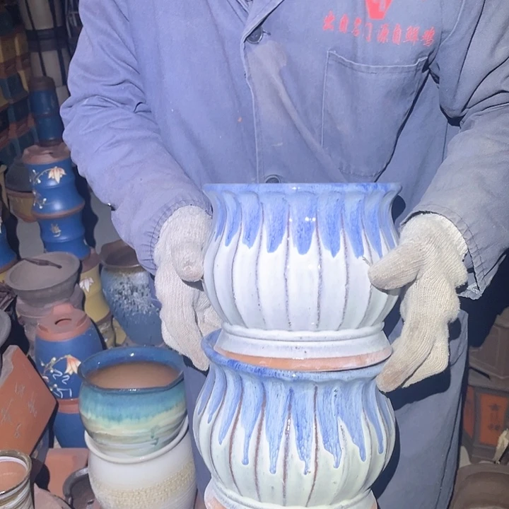 紫砂紫砂花盆和花盆也在