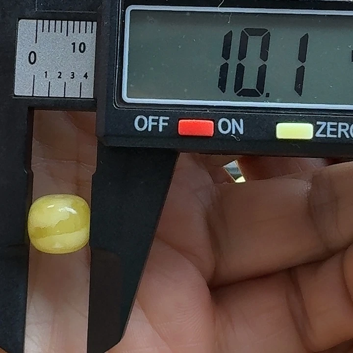 蜜蜡未镶嵌裸石25杂