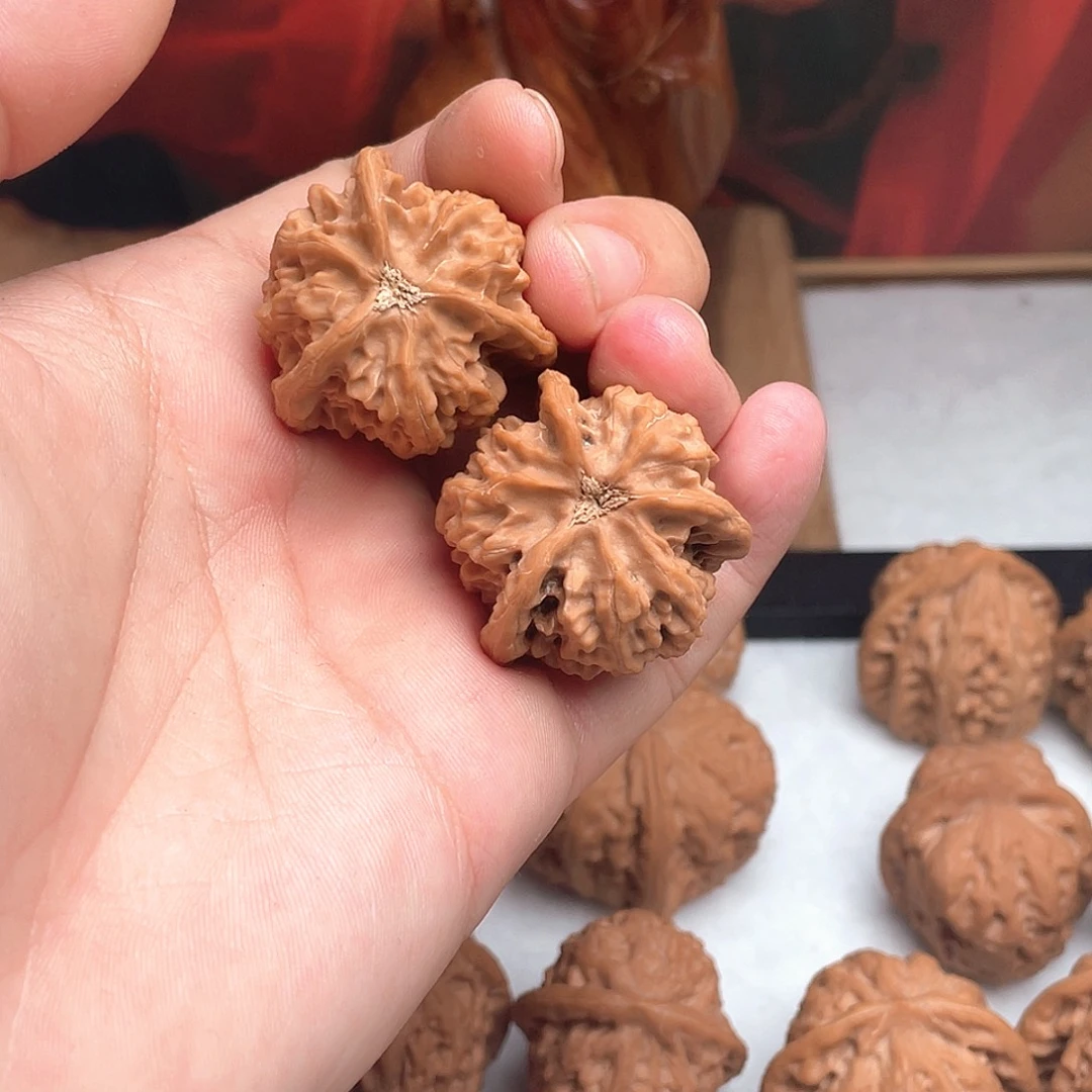 如***翼文玩核桃吊坠盘山