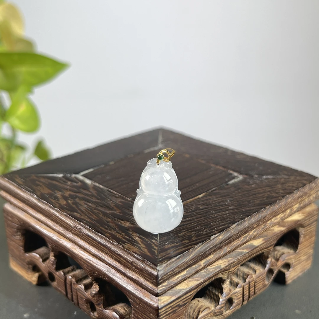 JCB21-012 天然缅甸A货翡翠  18K扣葫芦