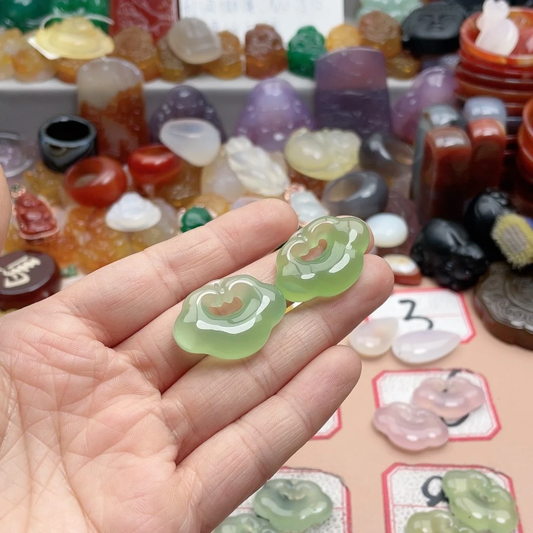 玛瑙/玉髓颈饰合金思*