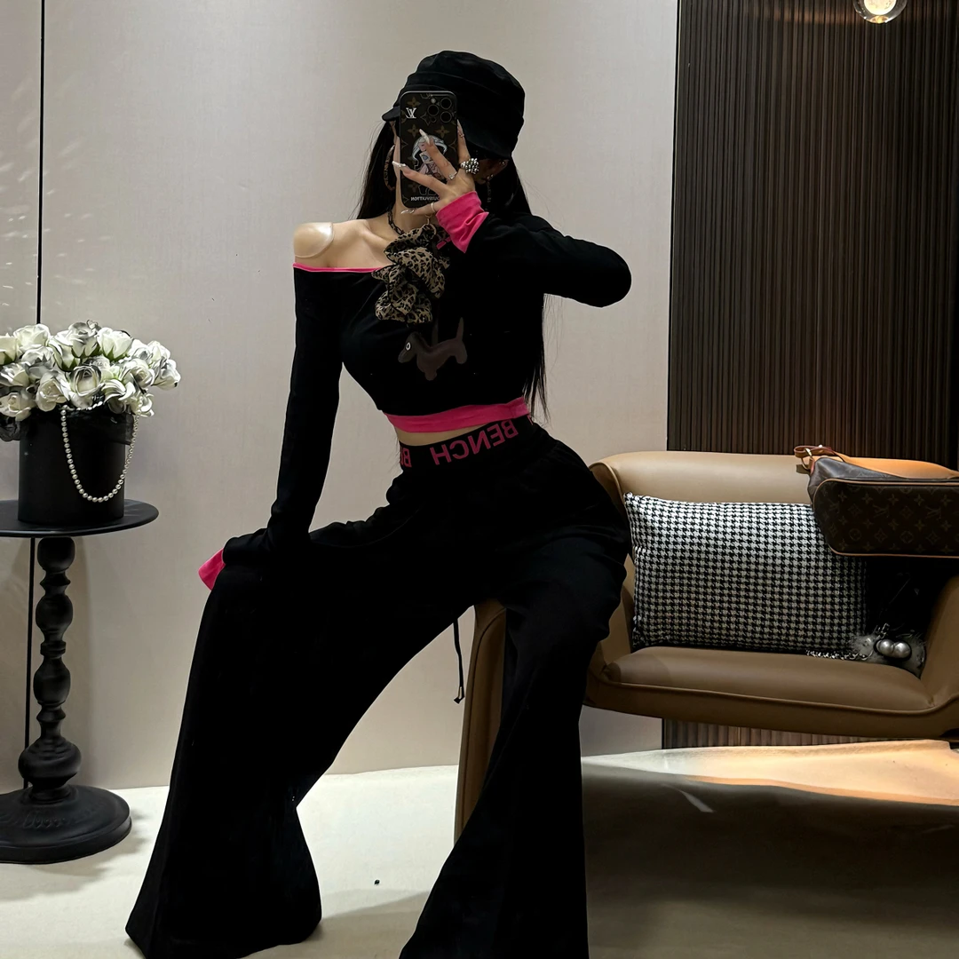 July ·Seven 8/19《欲望密码》露肩上衣字母显瘦腰头拼接套装