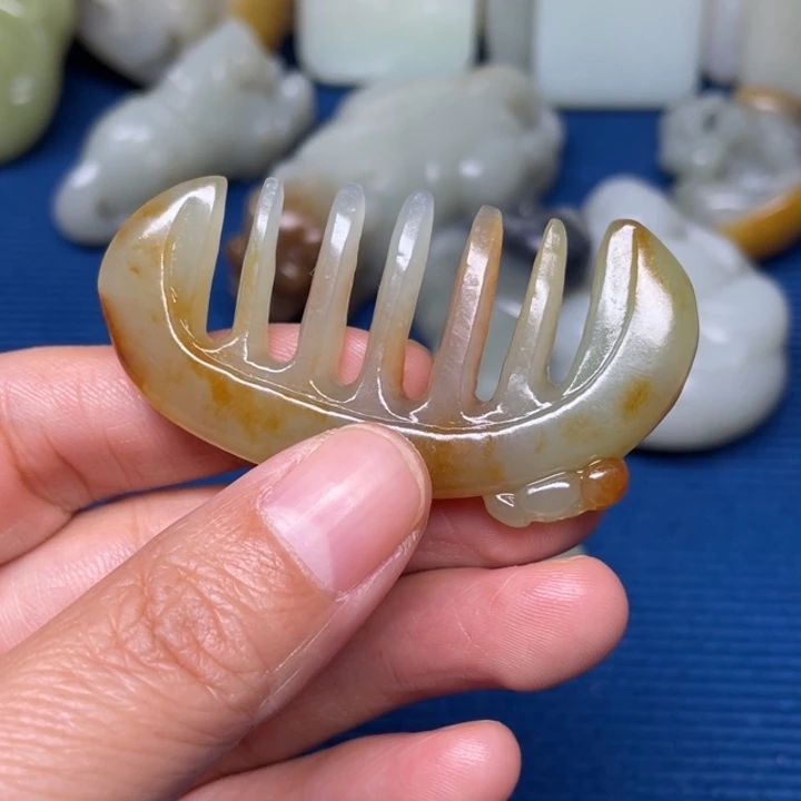 颈饰未镶嵌和田玉简**活