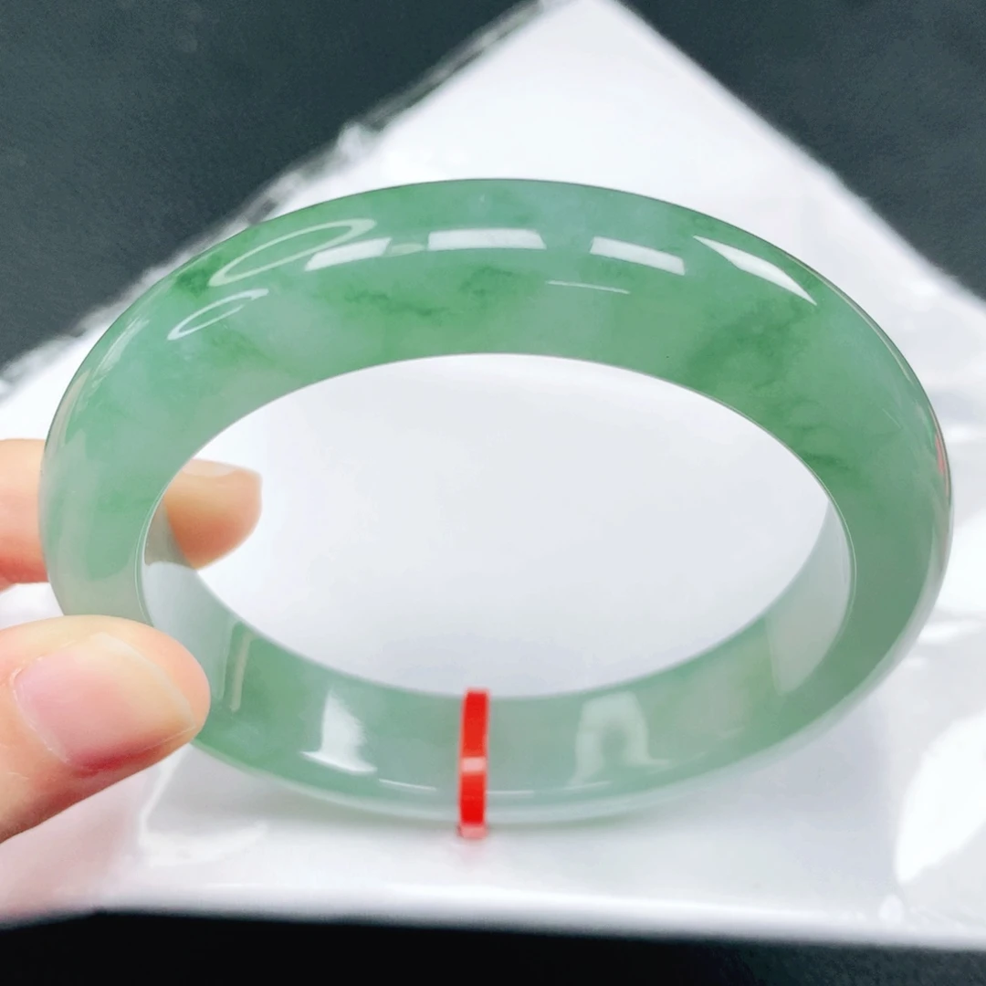 翡翠未镶嵌手镯56圈