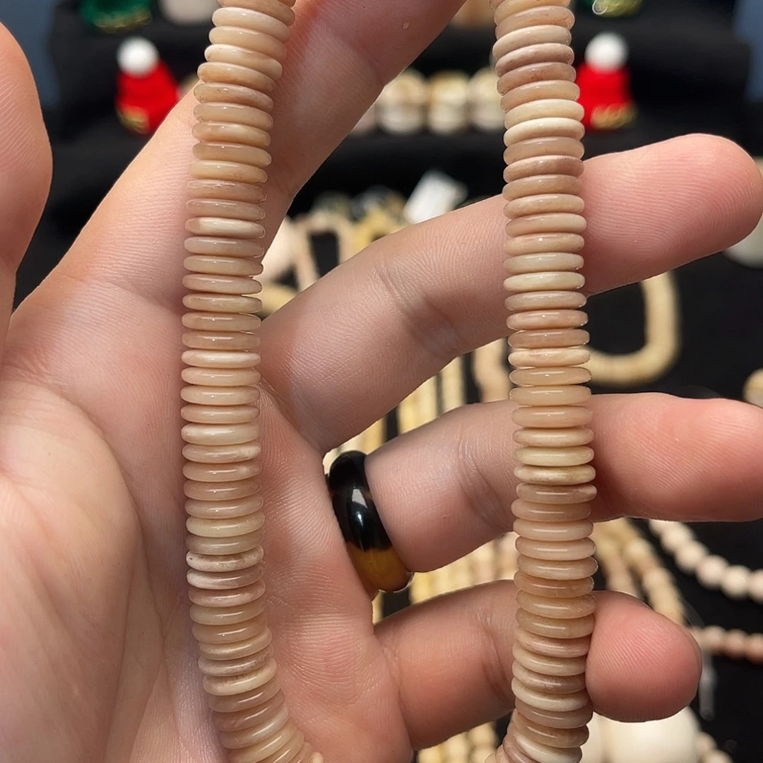 精品驼骨黄透手持