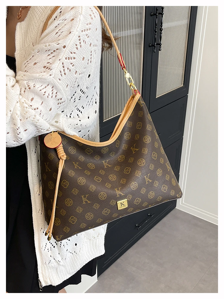 通勤女包2025 防盗单肩款 防水可斜挎包  轻奢拉链经典款  大包包