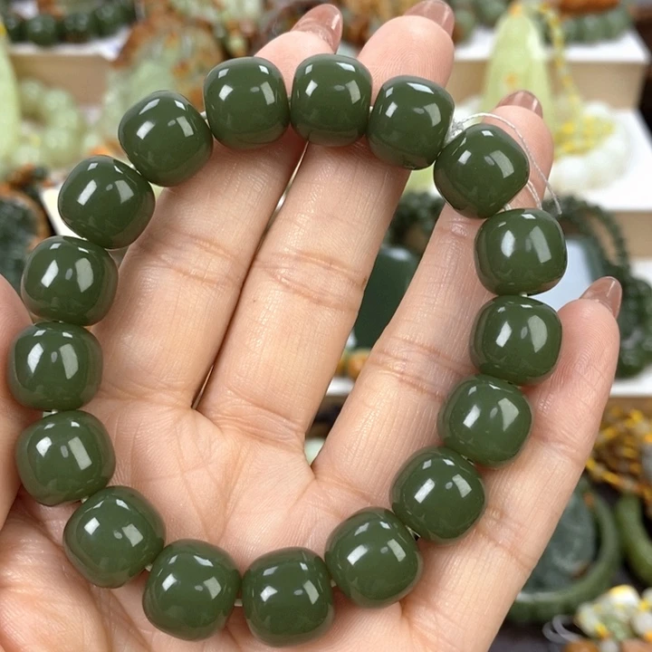 【闪购商品】透闪石质玉手串未镶嵌