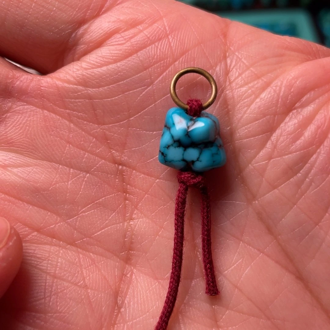 绿松石颈饰未镶嵌