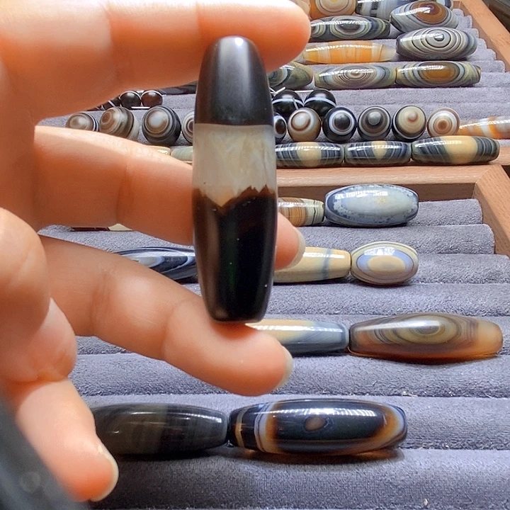 熊***重未镶嵌吊坠(不含链)玛瑙/玉髓