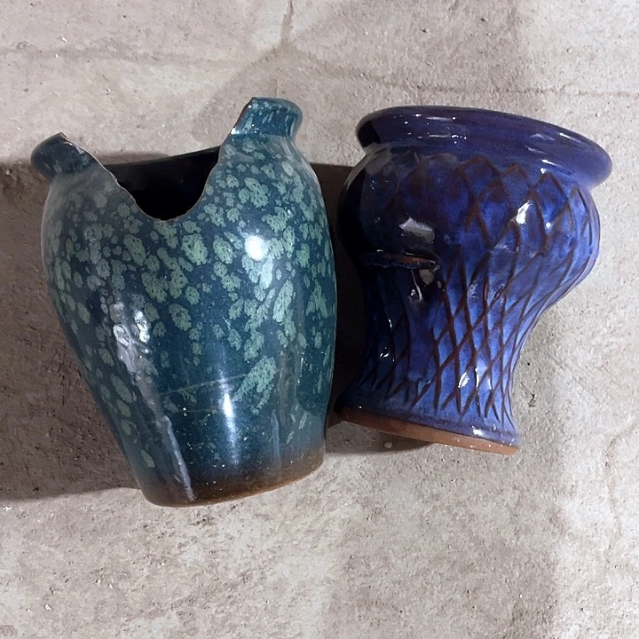 紫砂花盆口径13高度15两只小瑕疵