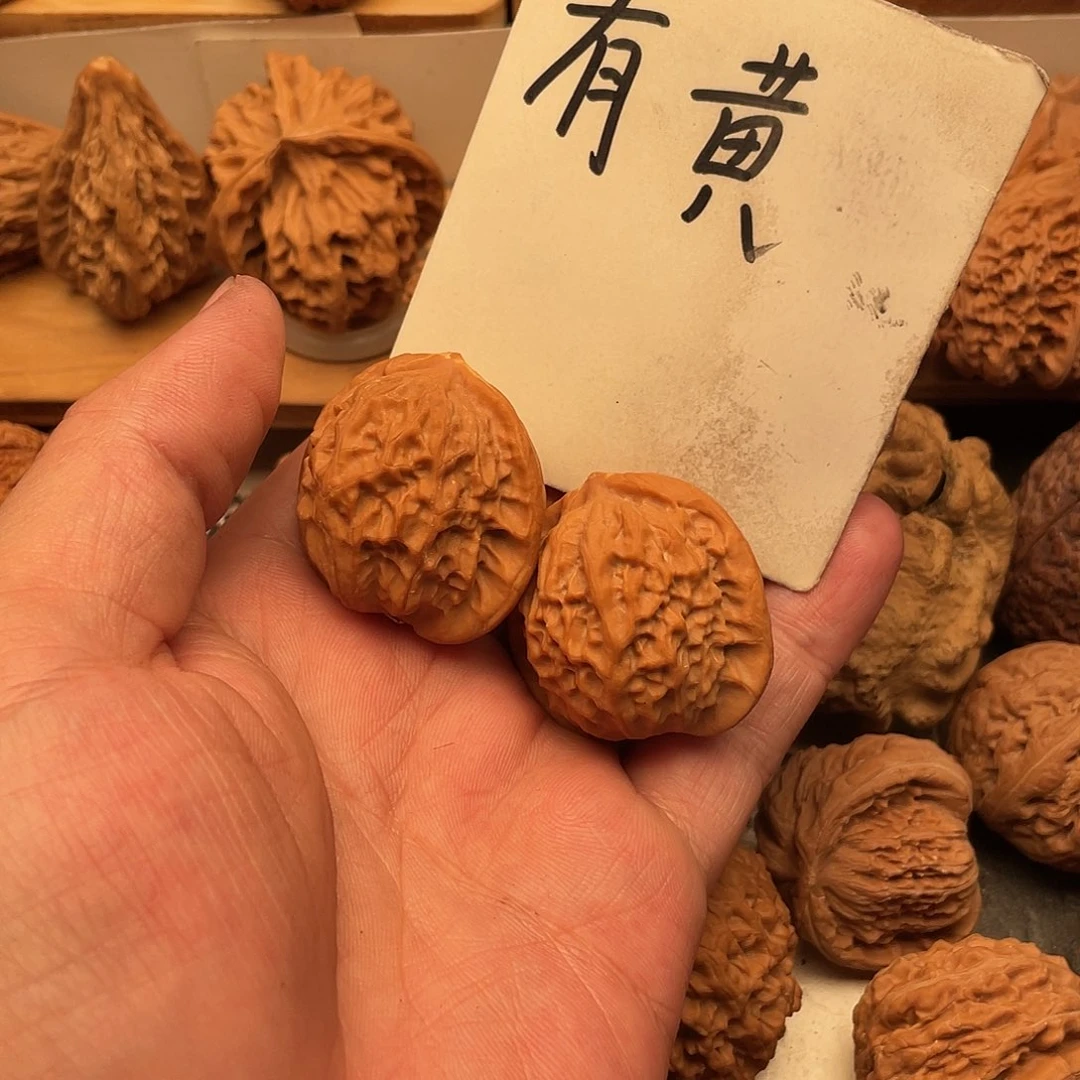 奔***牛吊坠文玩核桃娃娃