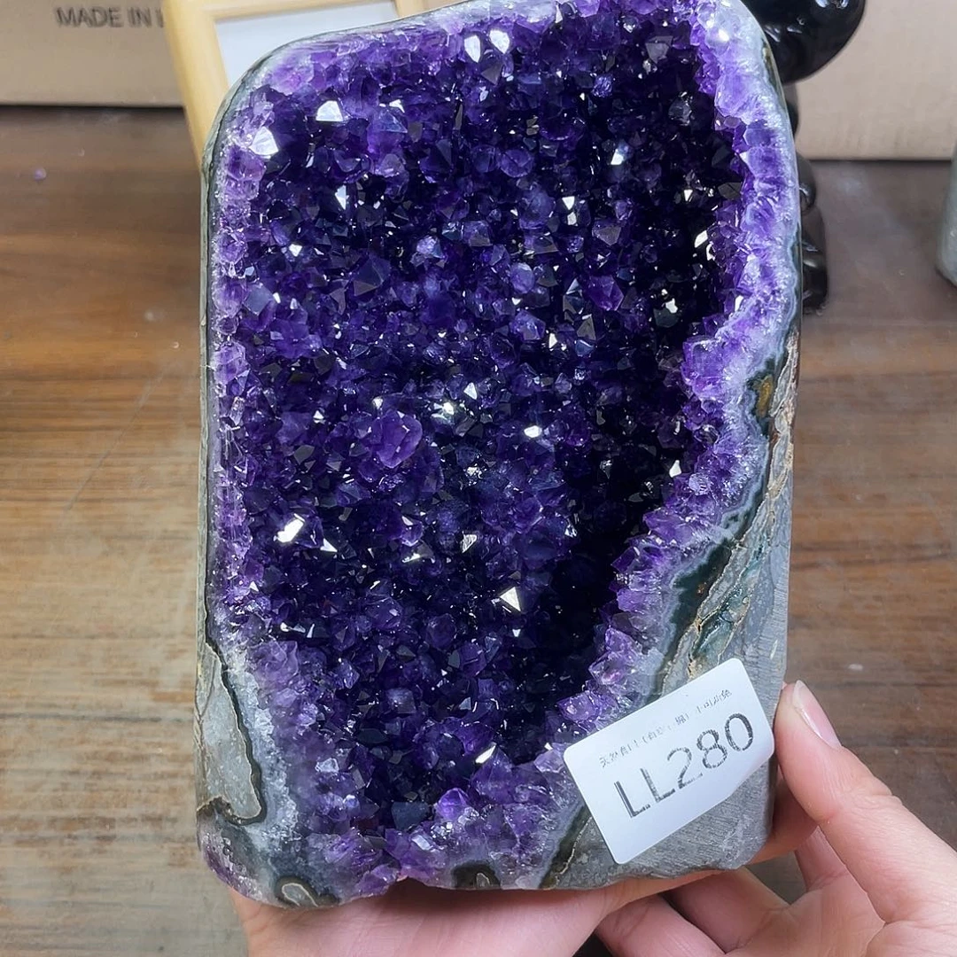 未镶嵌大型摆件（非配饰）水晶