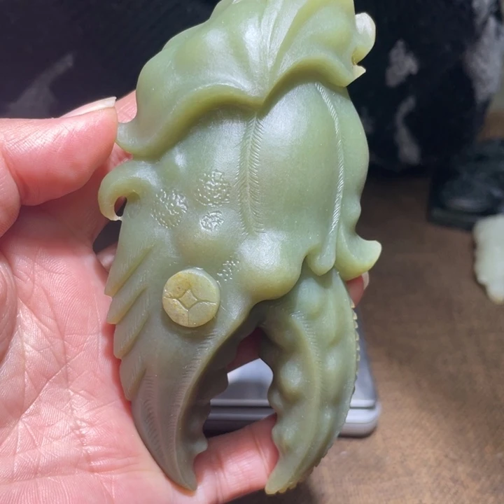 和田玉未镶嵌把件