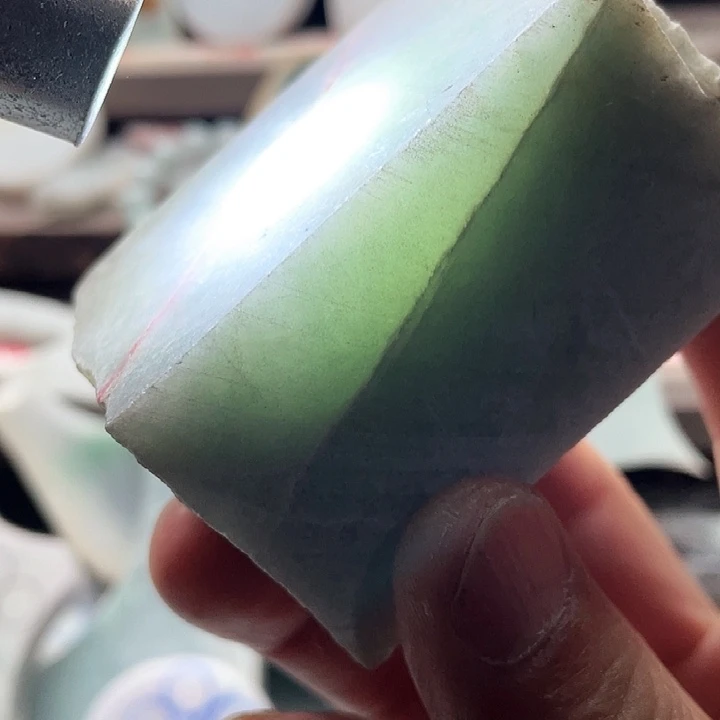 翡翠未镶嵌颈饰翡翠片料