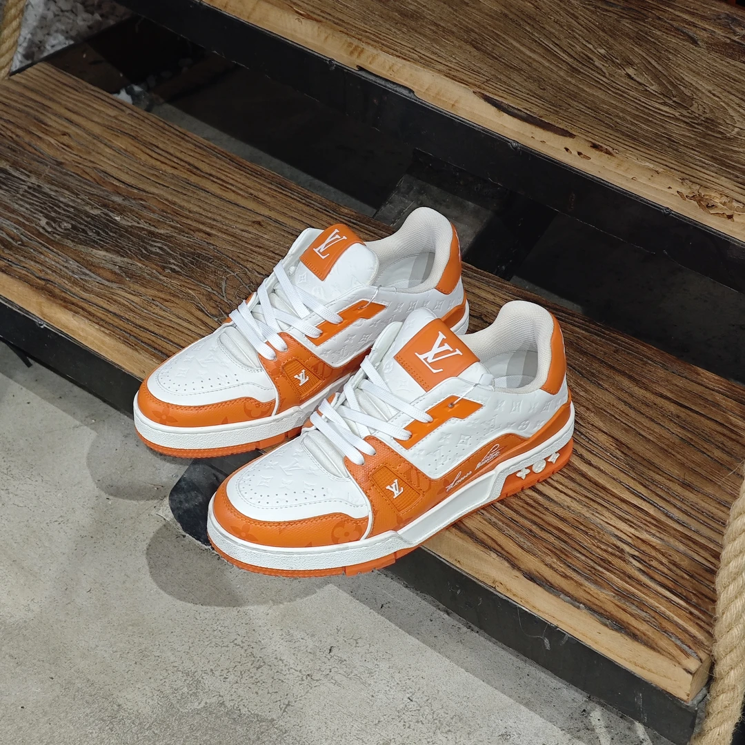 99新 LouisVuitton/路易威登 经典白橙暗纹老花时尚百搭trainer