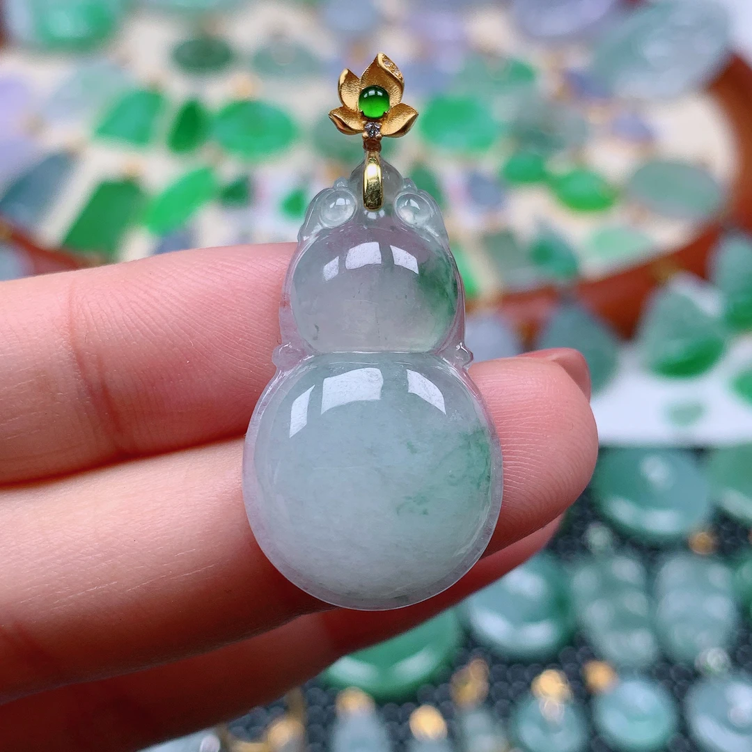 缅甸天然A货翡翠，冰飘花葫芦 编号338/117尺寸 32-18.6-6