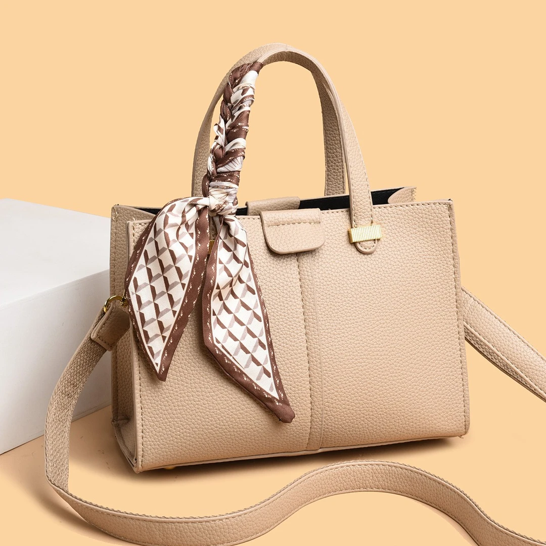 正 8506 卡其色 女包【长22高16厚10cm】