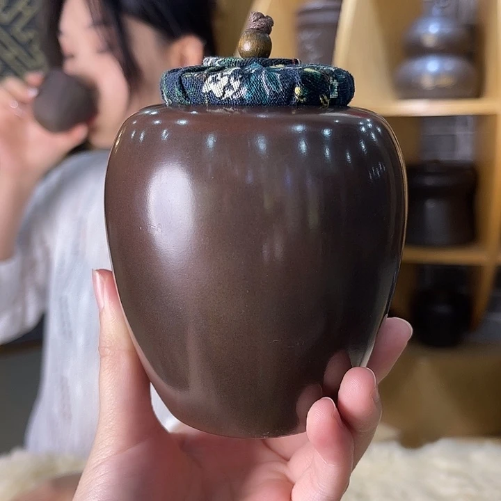 钦州坭兴陶茶叶罐二两装