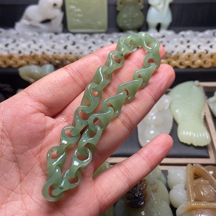 颈饰未镶嵌和田玉