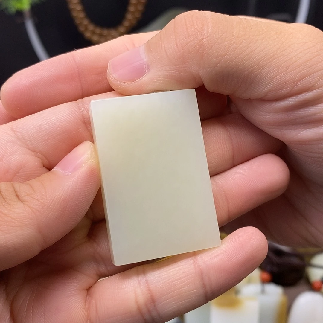 和田玉未镶嵌颈饰10