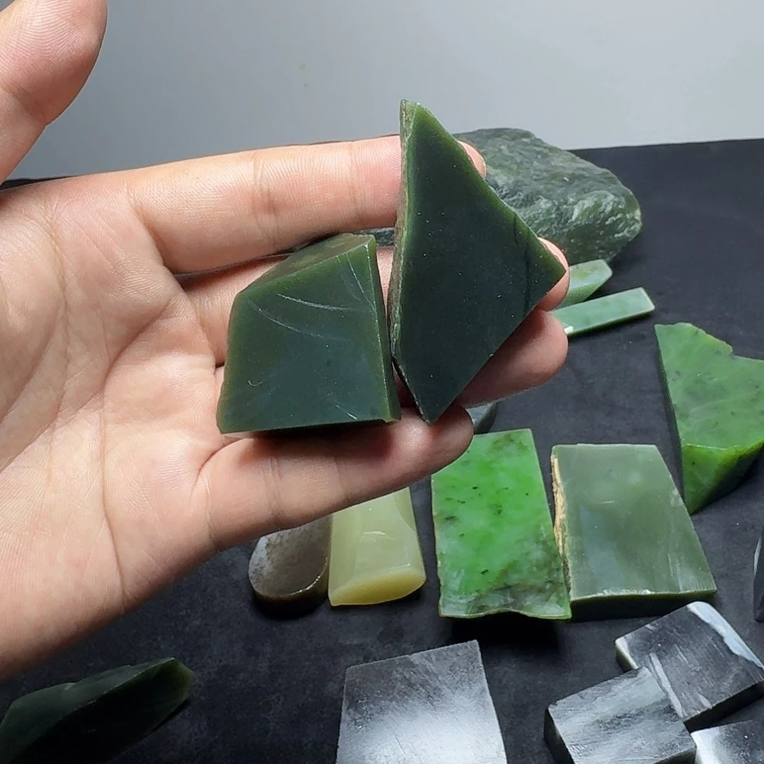 和田玉（糖玉）足铂镶嵌珠宝半成品