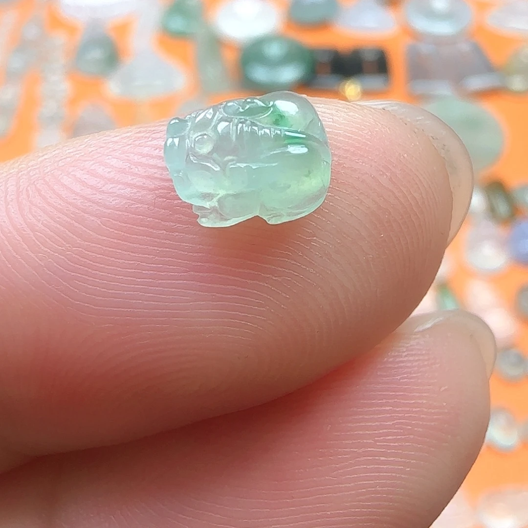 定制翡翠未镶嵌翡翠