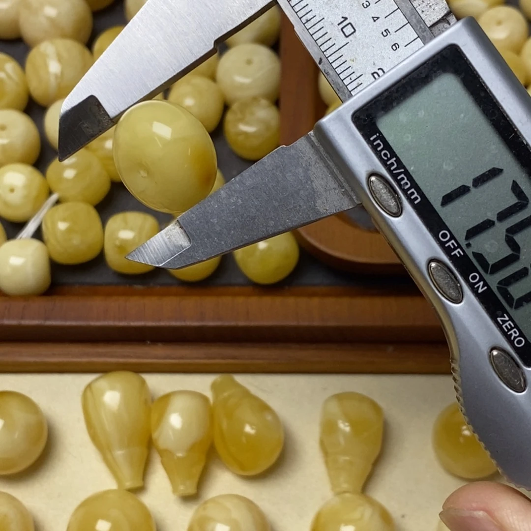 未镶嵌蜜蜡琥珀画