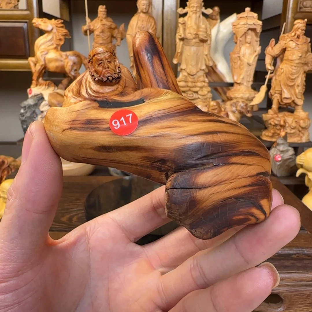 崖柏小木匠艺雕一物一拍