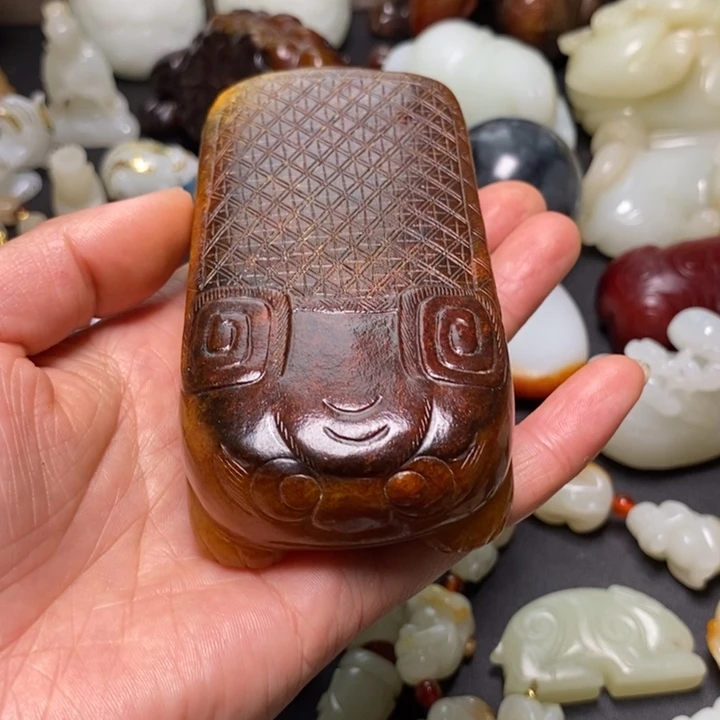 和田玉未镶嵌把件