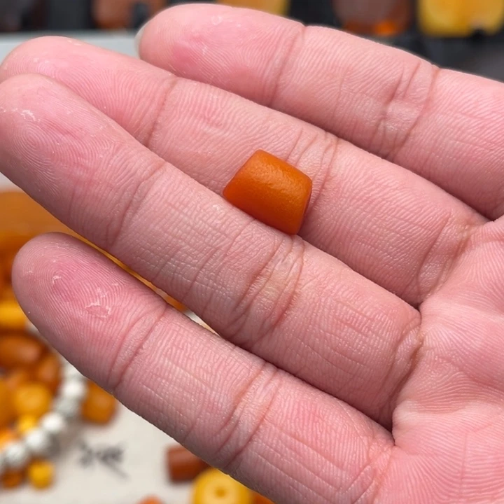 电***锅琥珀未镶嵌裸石蜜蜡马蹄