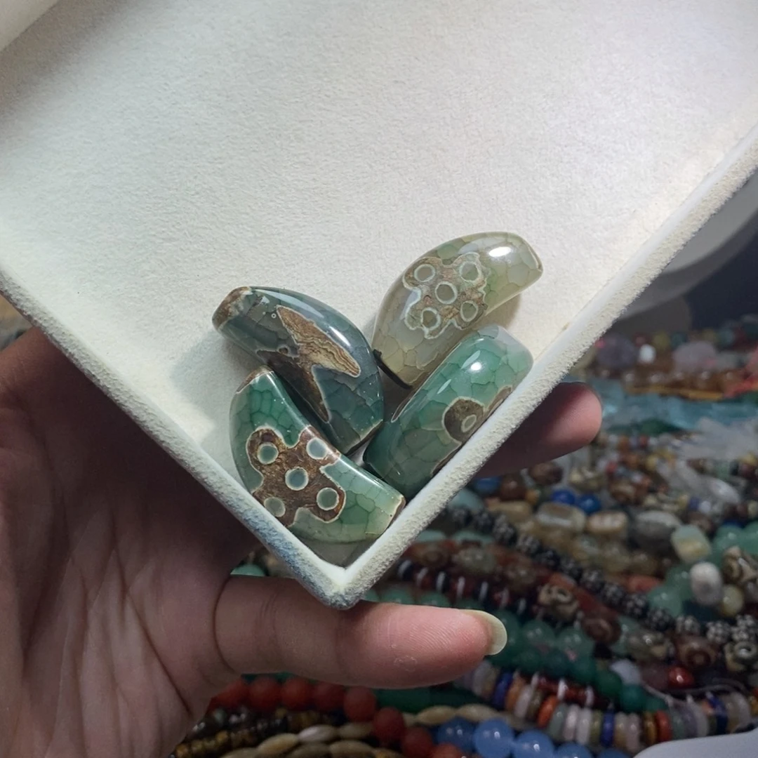 未镶嵌，2颗天珠老玛瑙勒子20×39mm，石英质玉