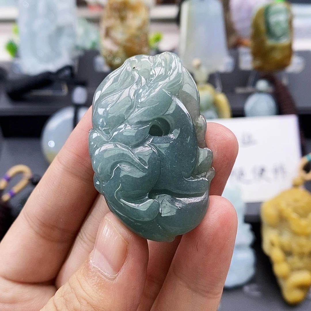 颈饰未镶嵌翡翠吊坠