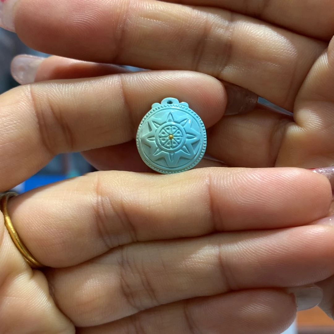 绿松石配饰未镶嵌