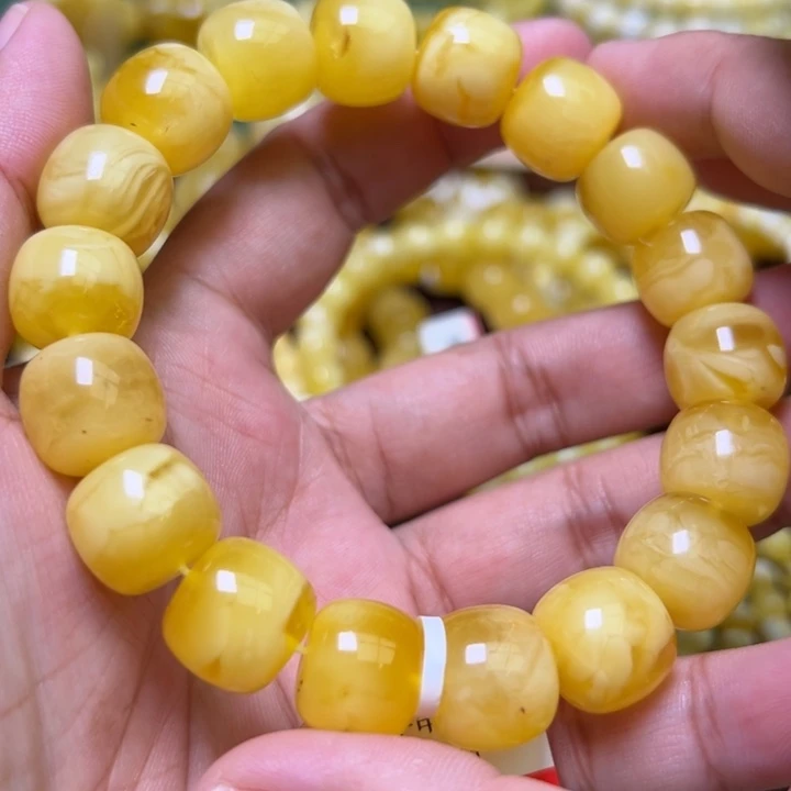蜜蜡未镶嵌珠宝奇石