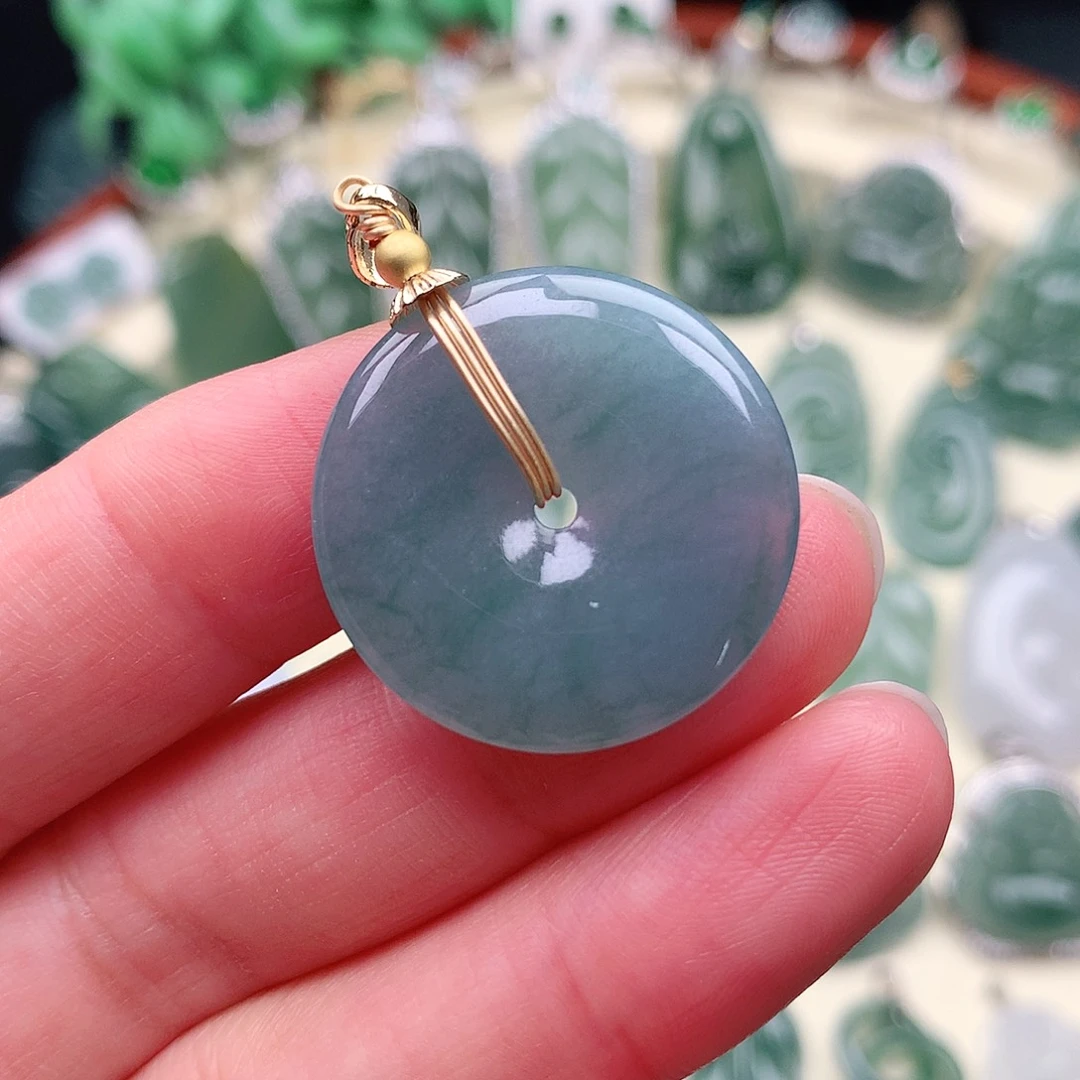 翡翠挂件未镶嵌吊坠