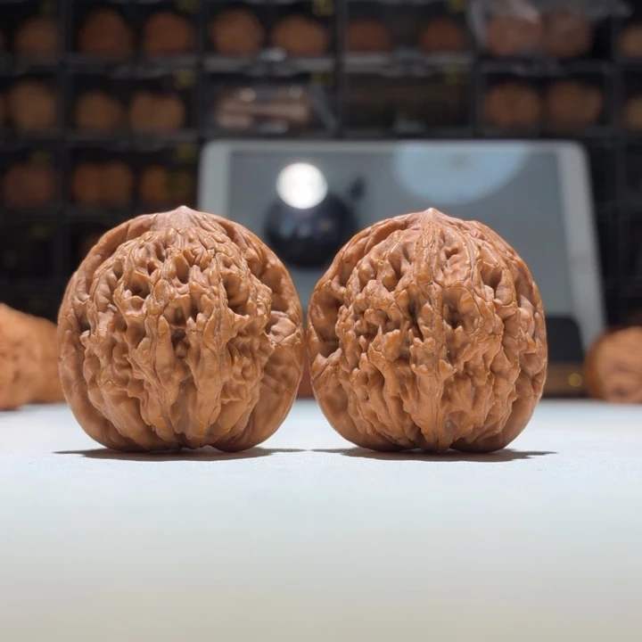 把件文玩核桃虎头38