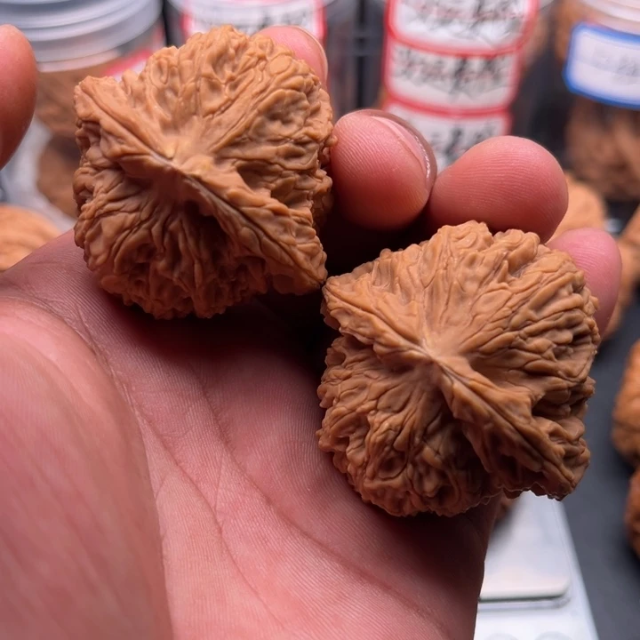 文玩核桃把件南疆47