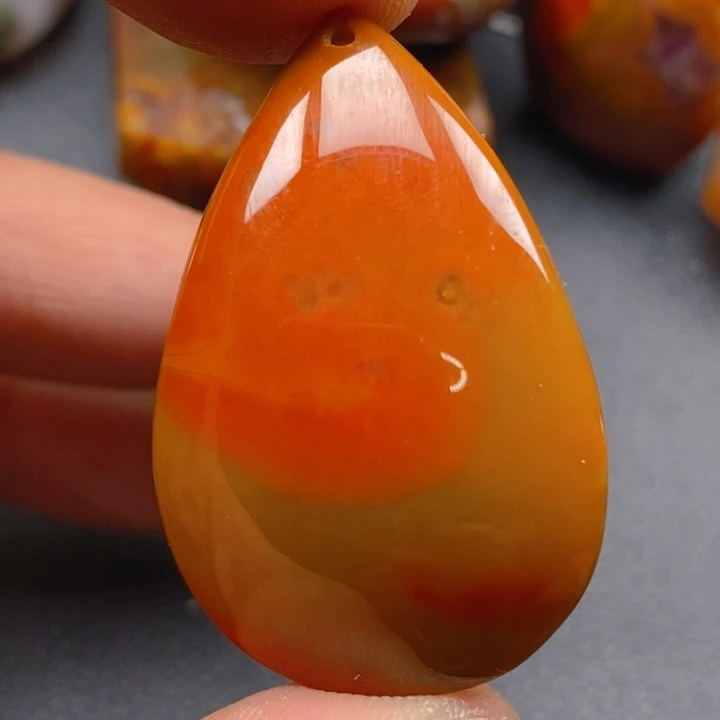 玛瑙/玉髓颈饰未镶嵌自*