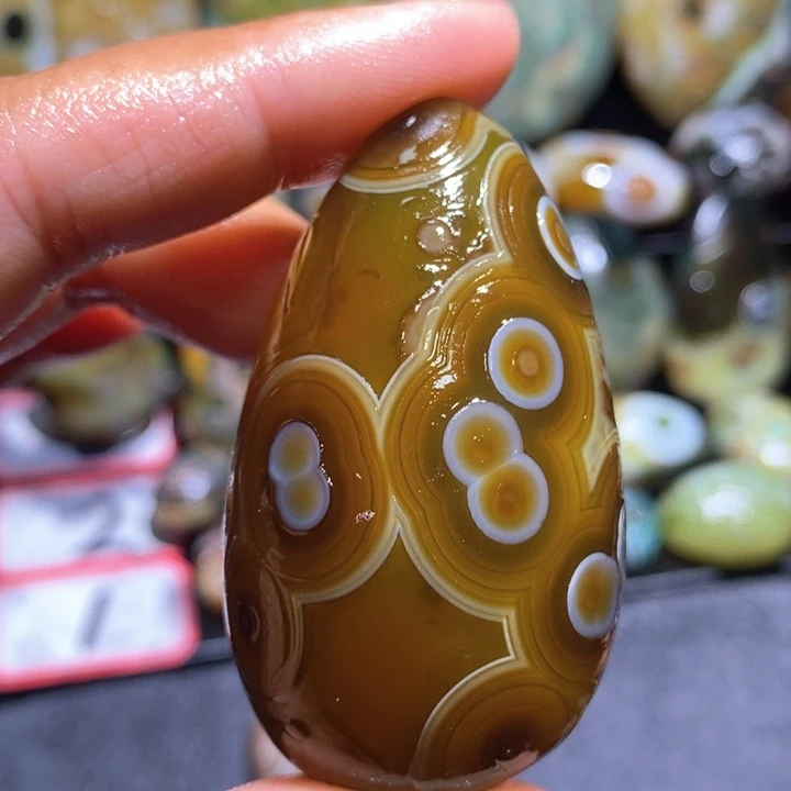 玛瑙/玉髓玛瑙吊坠未镶嵌