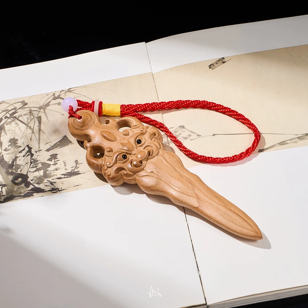 【祈安】·似梓珠宝· 雕刻桃木剑 多样性发一   SZCC810451