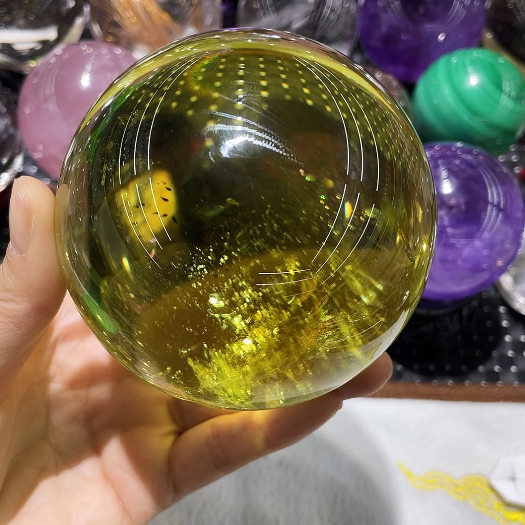 未镶嵌水晶珠宝半成品直径约8.5厘米