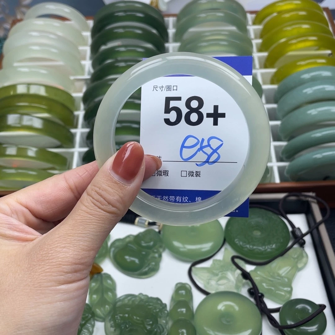 未镶嵌蛇纹石玉手镯