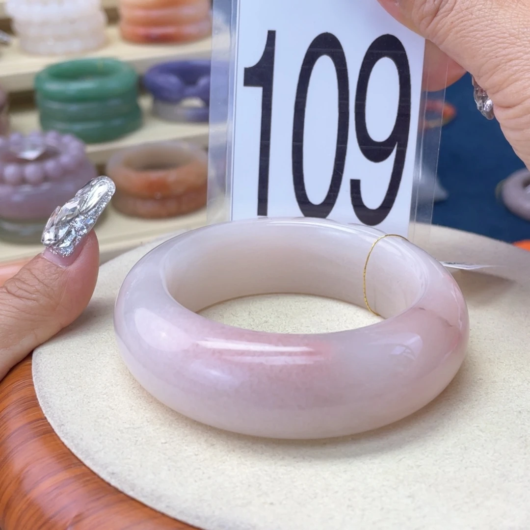 石英质玉未镶嵌手镯