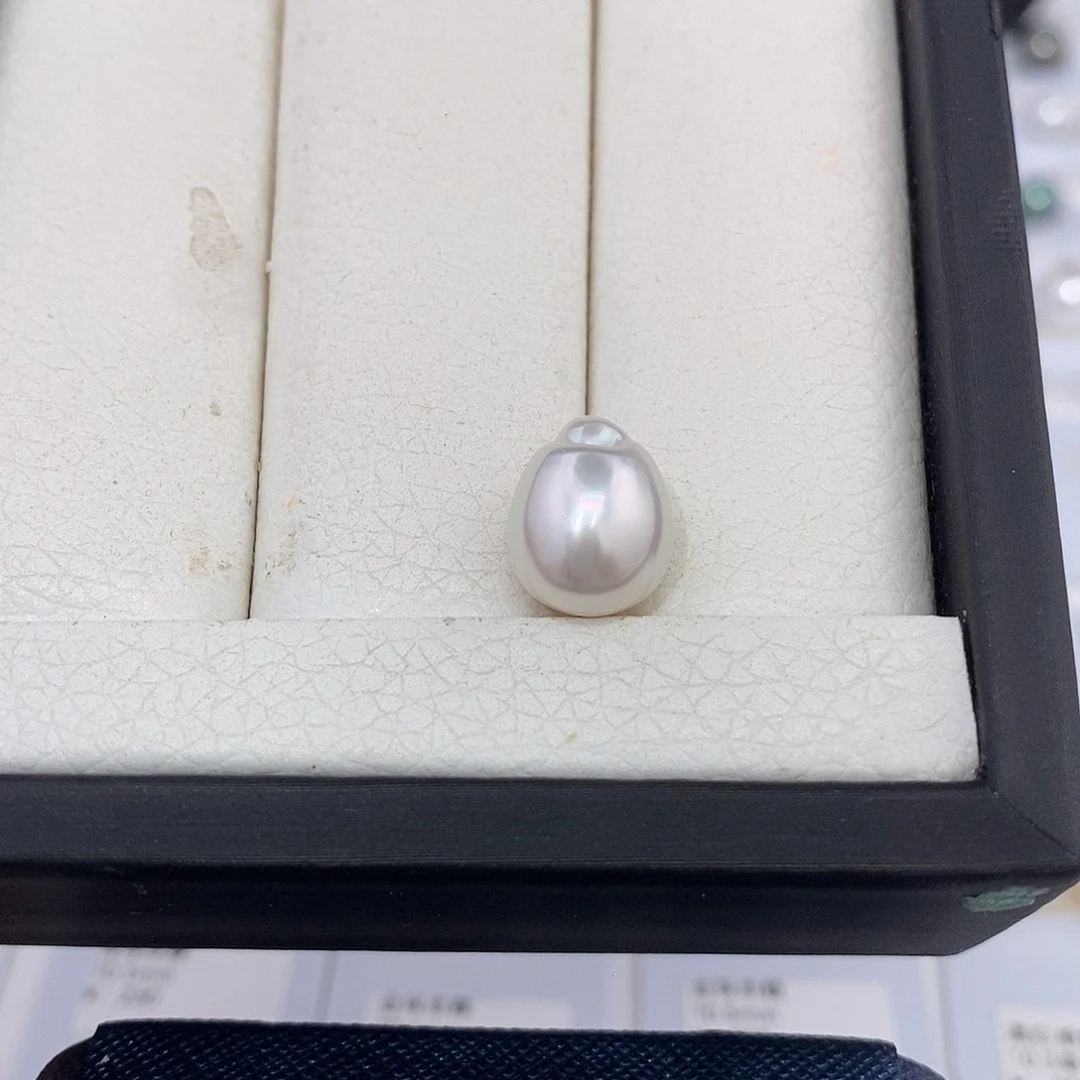 未镶嵌海水珍珠耳饰10.5mm澳白