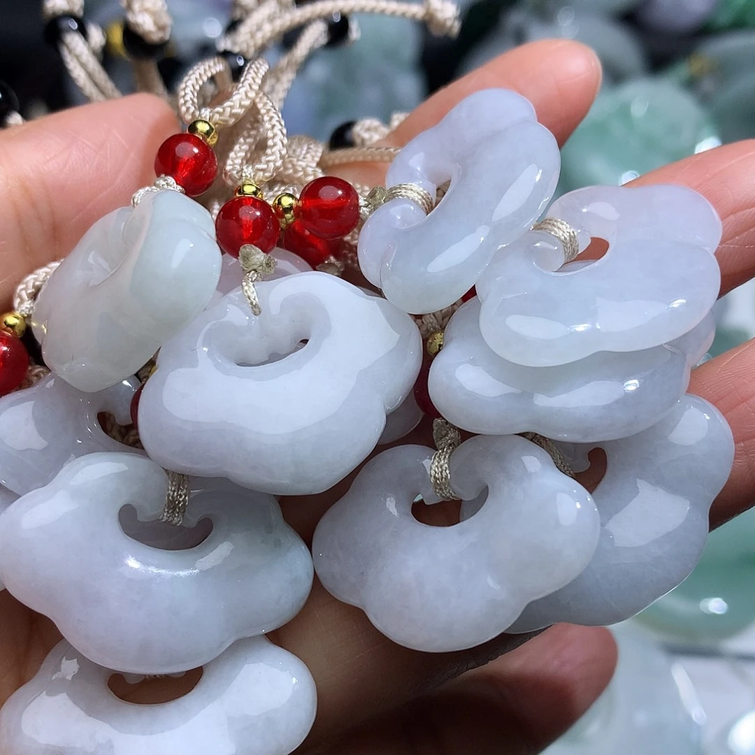 翡翠未镶嵌颈饰，多样性发其中一！