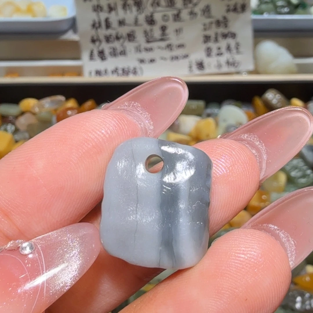 和田玉未镶嵌珠宝半成品