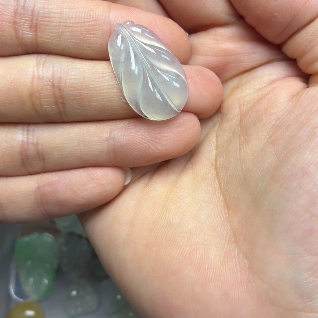 颈饰未镶嵌翡翠白冰芭蕉叶