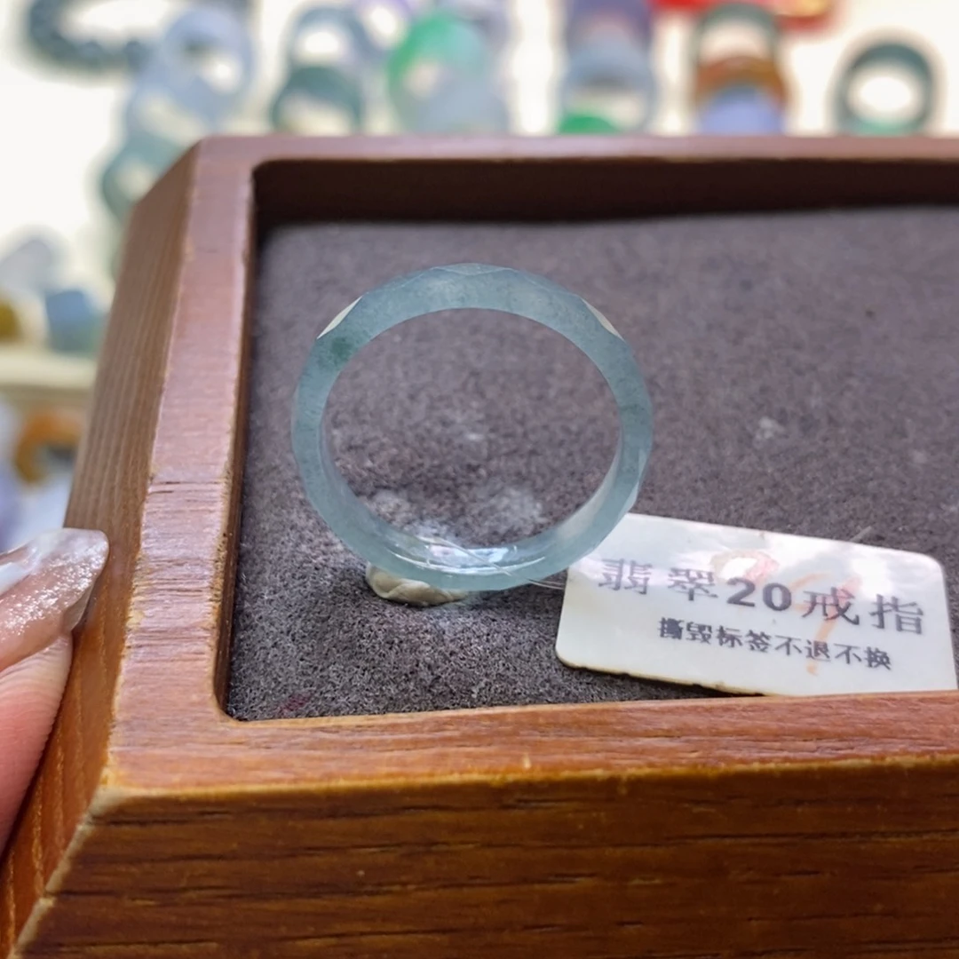 翡翠戒指未镶嵌翡翠